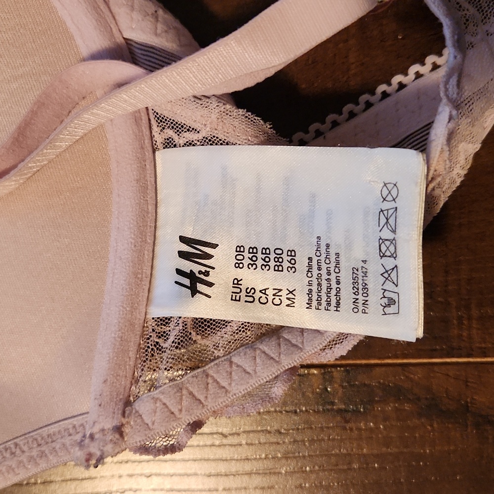 Bras - Picture 3 of 10
